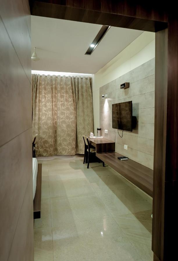 Hotel Highway King Behror Εξωτερικό φωτογραφία