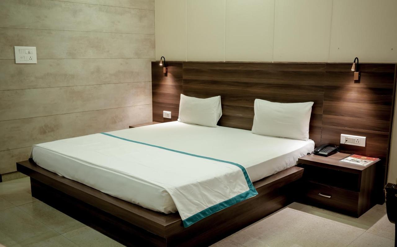 Hotel Highway King Behror Εξωτερικό φωτογραφία